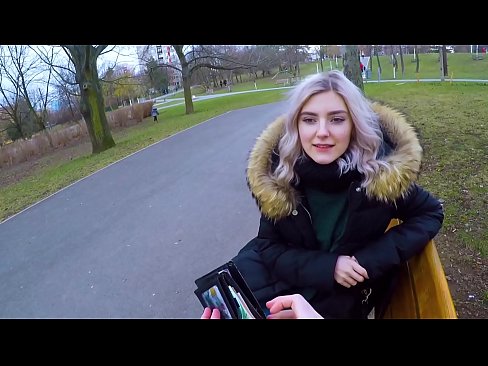 ❤️ Para için bir yabancının sıcak boşalmasını yutar - parkta Eva Elfie tarafından oral seks Anal porno pornoda tr.myteporn.ru